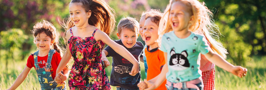 Choisir des vêtements pour enfants